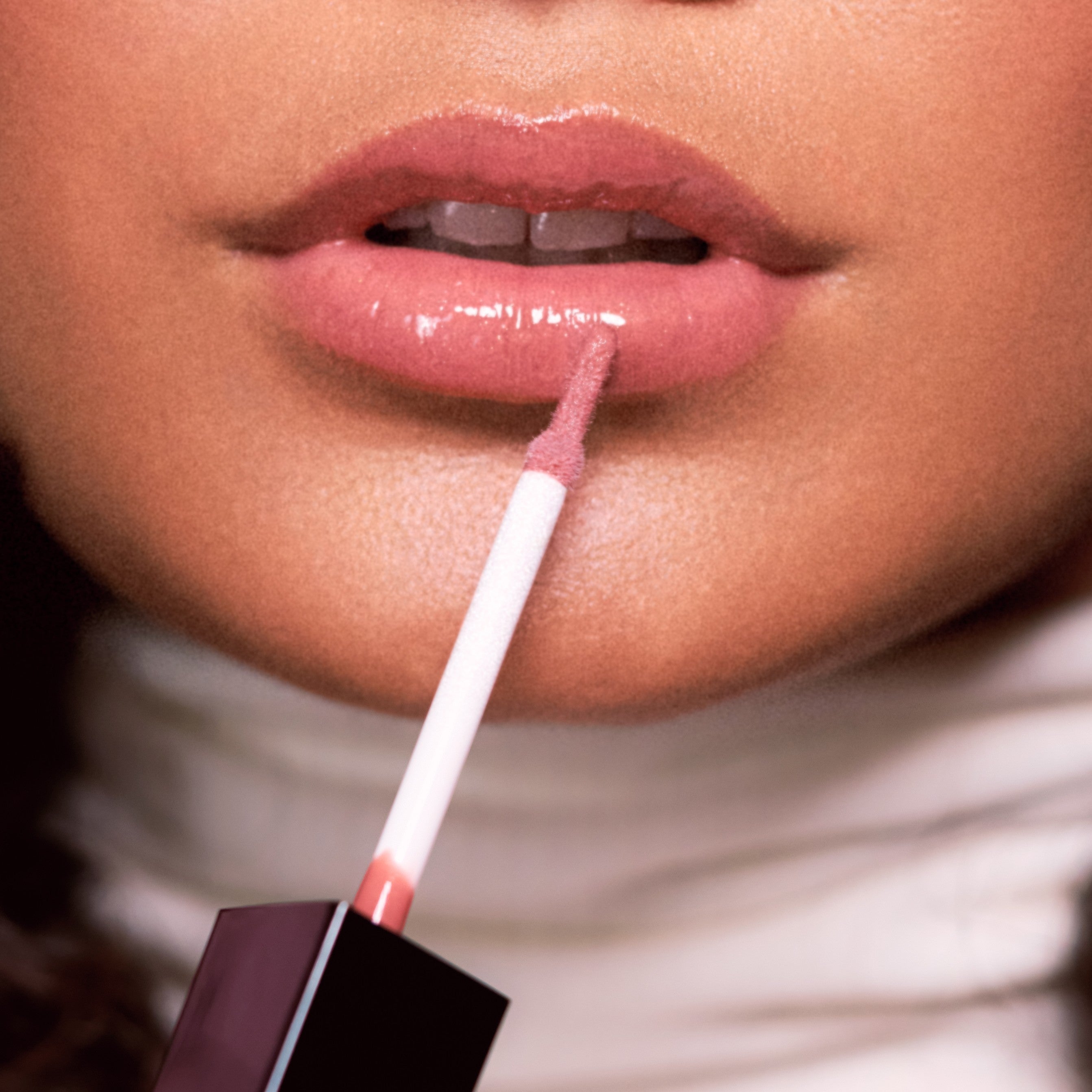 ملمع الشفاه اللؤلؤي