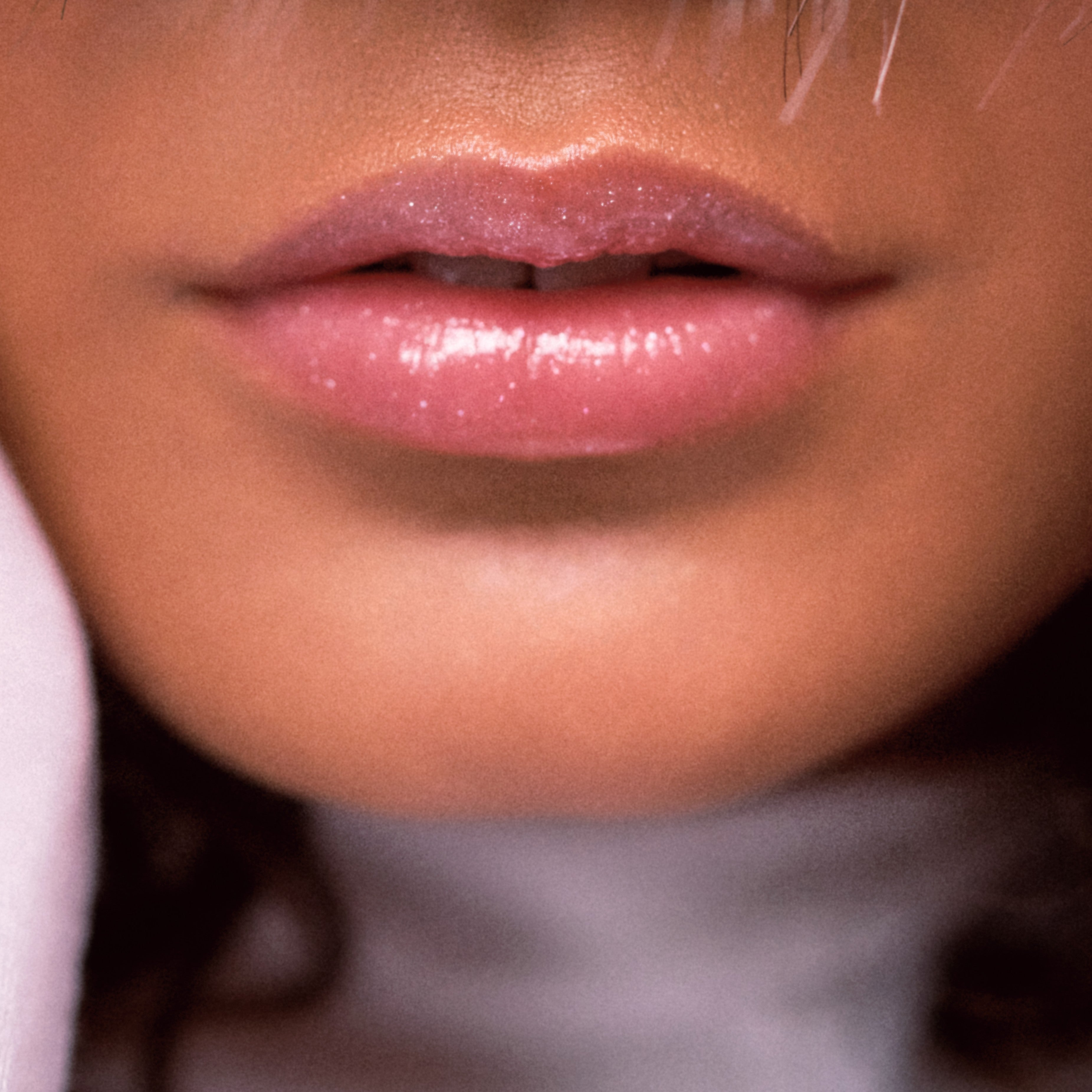 ملمع الشفاه اللؤلؤي