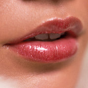 ملمع الشفاه اللؤلؤي